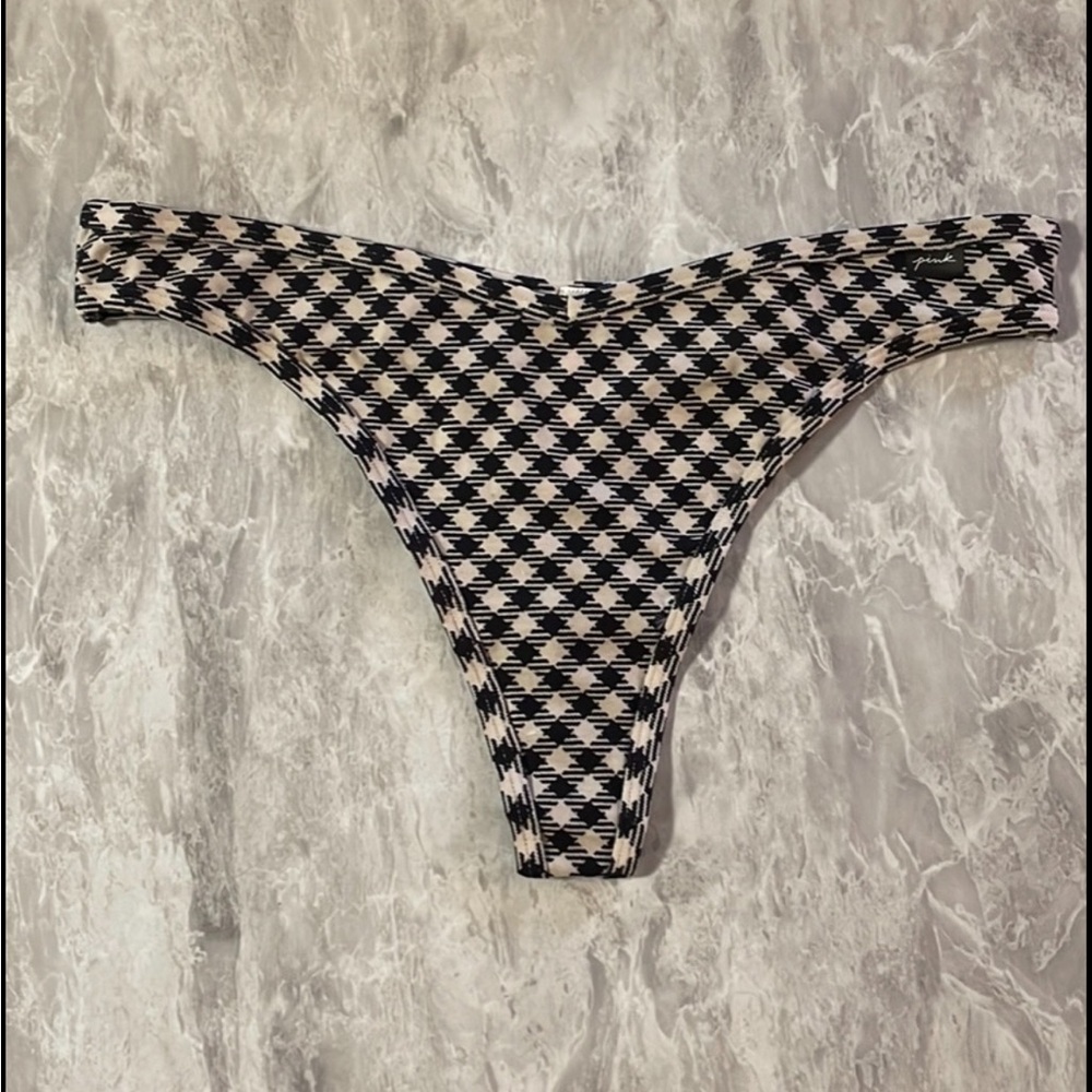 New‎ Victorias Secret Pink Thong Panty Large